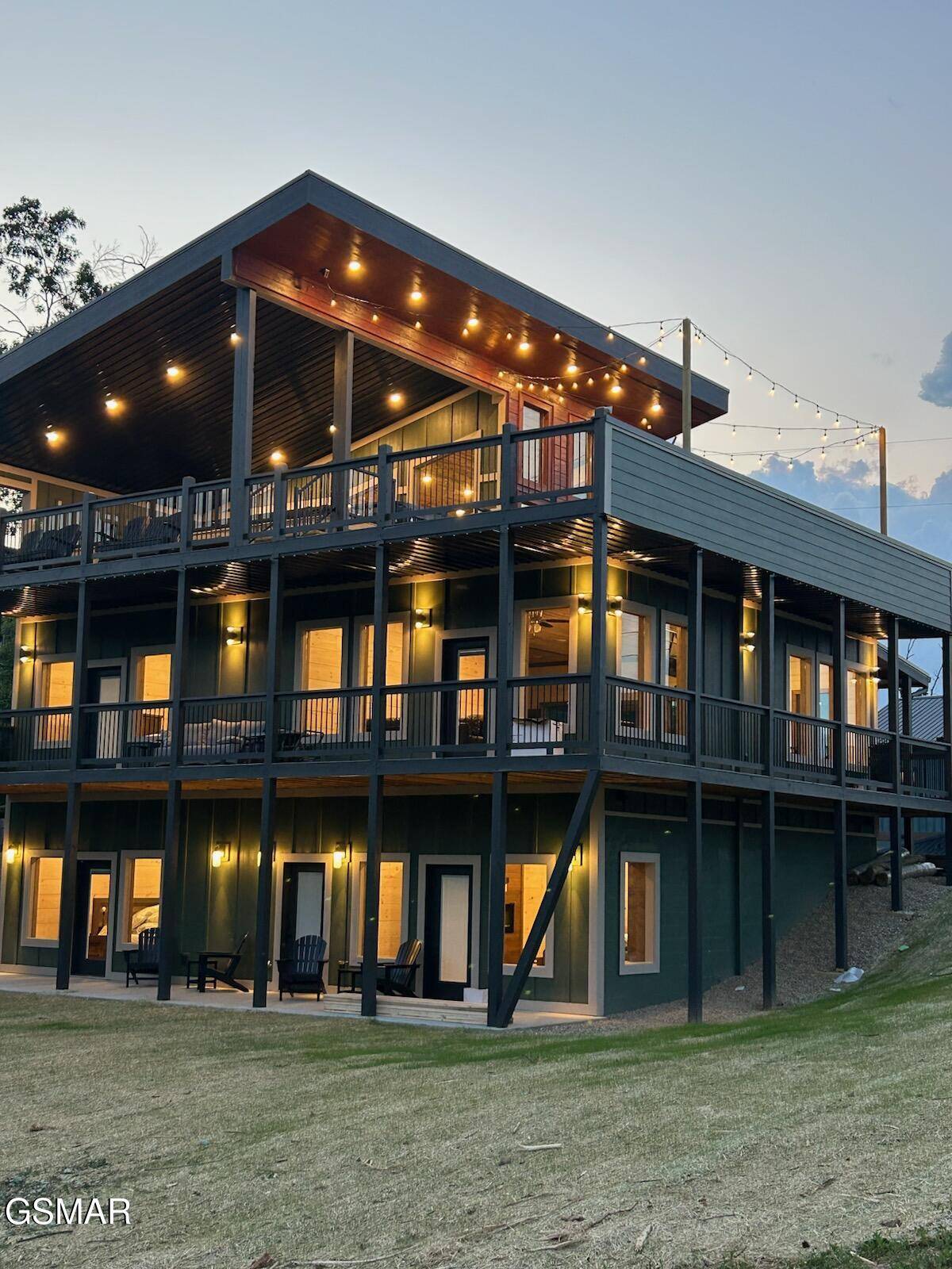 Gatlinburg, TN 37738,804 Crestwood LN