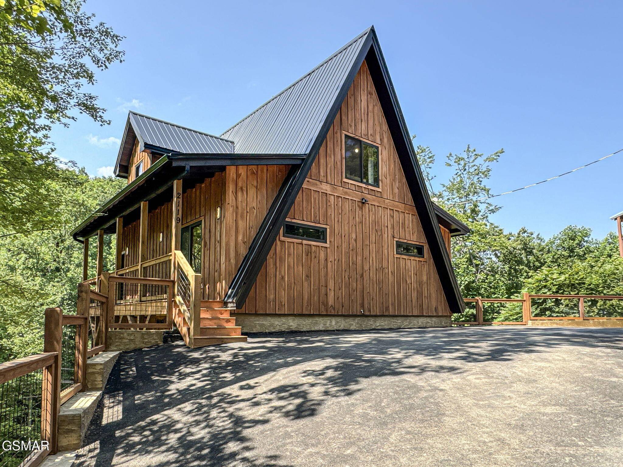 Sevierville, TN 37862,2119 Beach Front DR