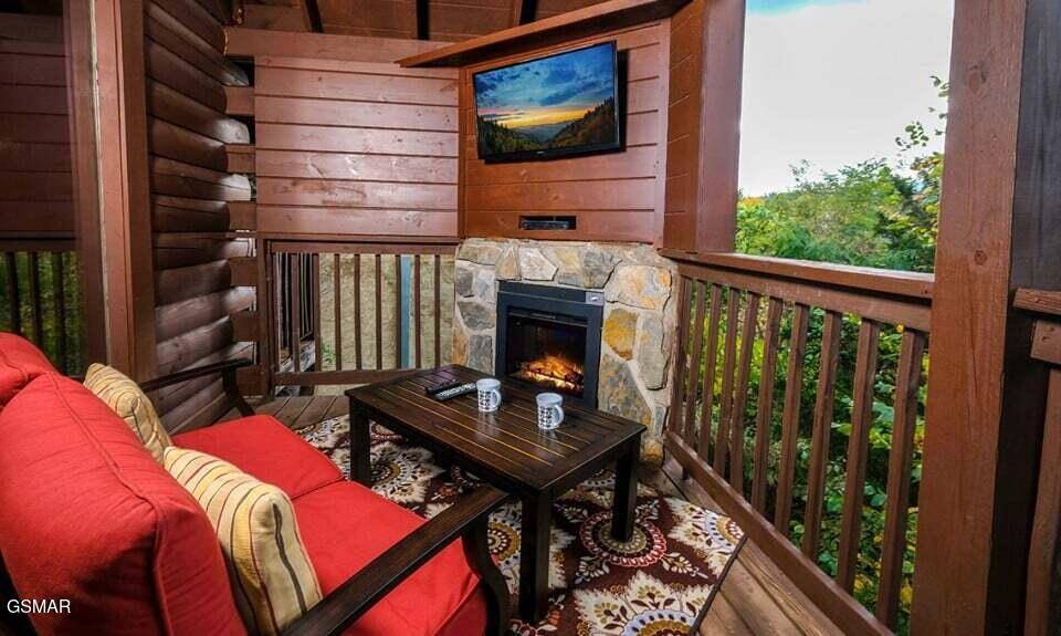 Pigeon Forge, TN 37863,544 Royal Coachman DR