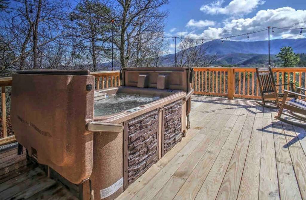 Sevierville, TN 37862,3508 MOUNTAIN GLENN WAY