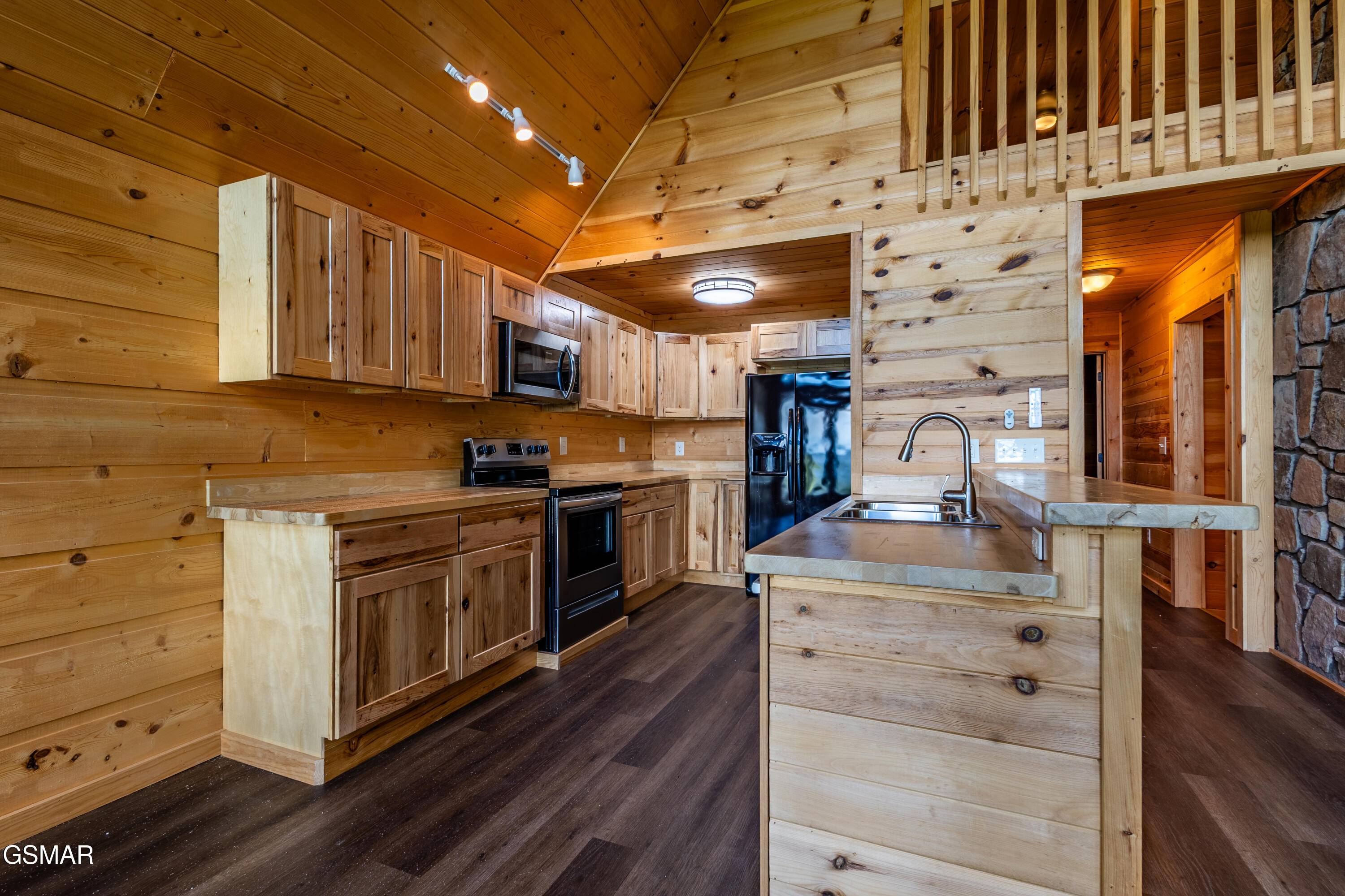 Sevierville, TN 37862,2821 Overholt TRL
