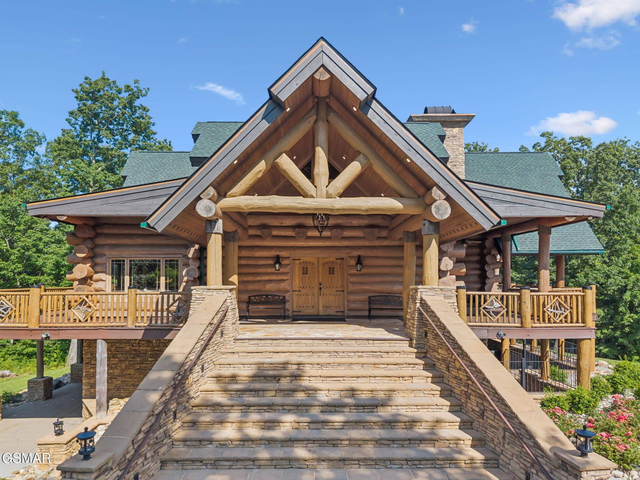 Gatlinburg, TN 37738,831 Big Bear Ridge RD