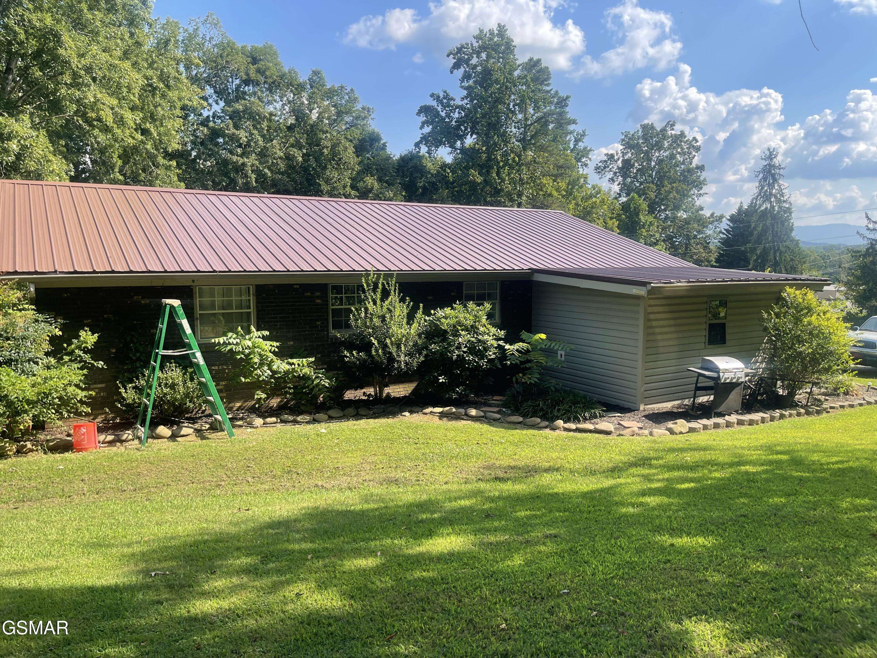 Newport, TN 37821,211 Circle RD