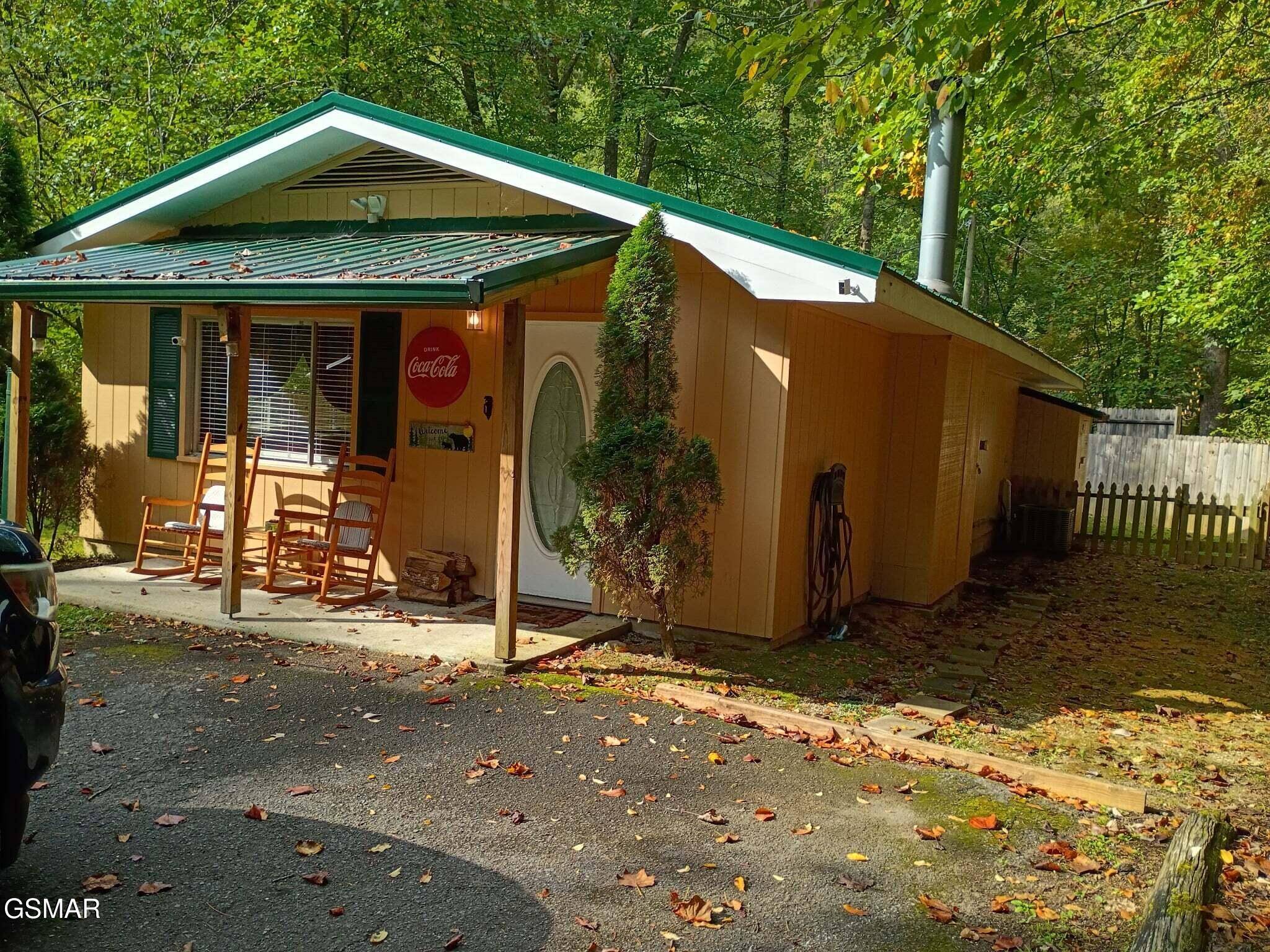 Gatlinburg, TN 37738,1705 Floyd WAY