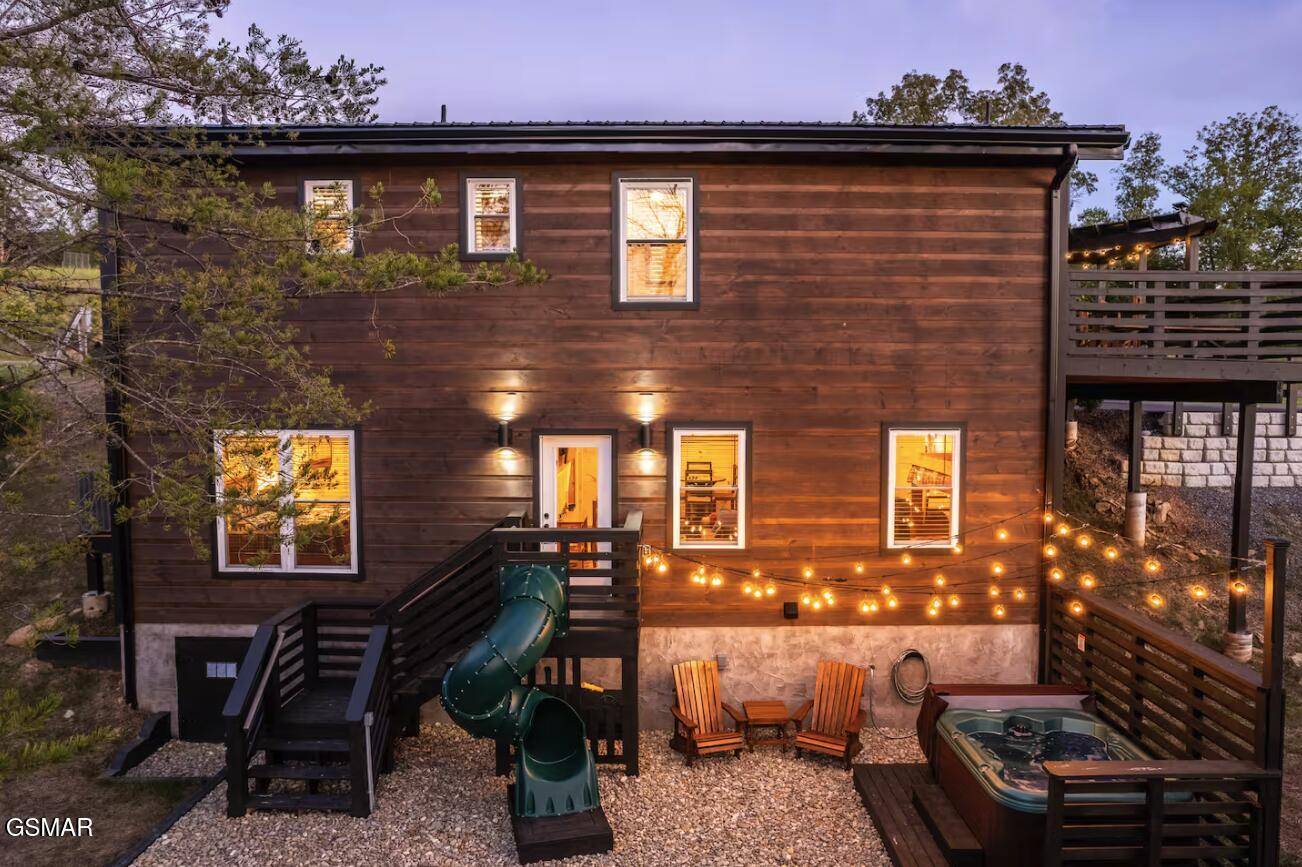 Sevierville, TN 37876,850 Blue Herring WAY