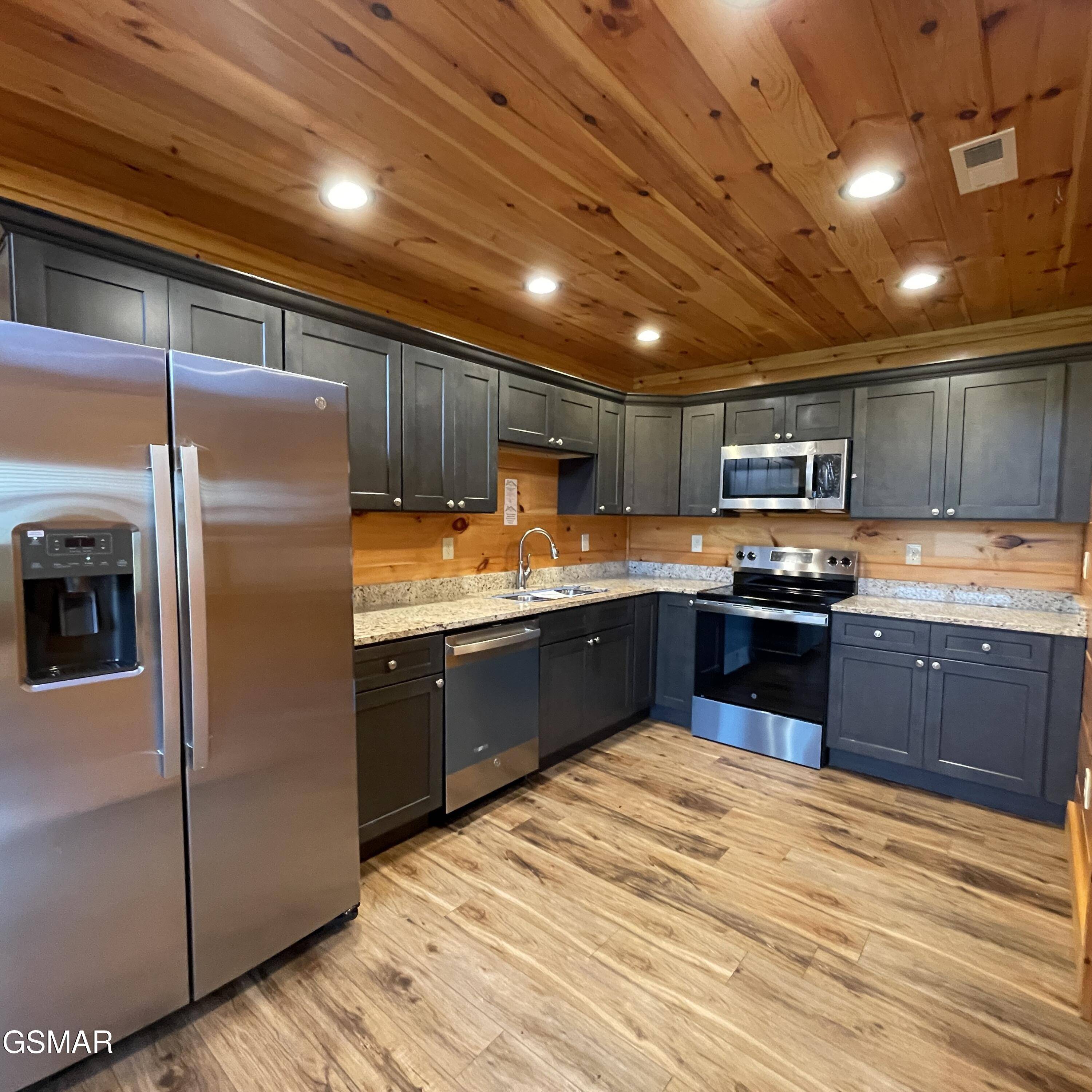 Cosby, TN 37722,3863 Holders Grove RD