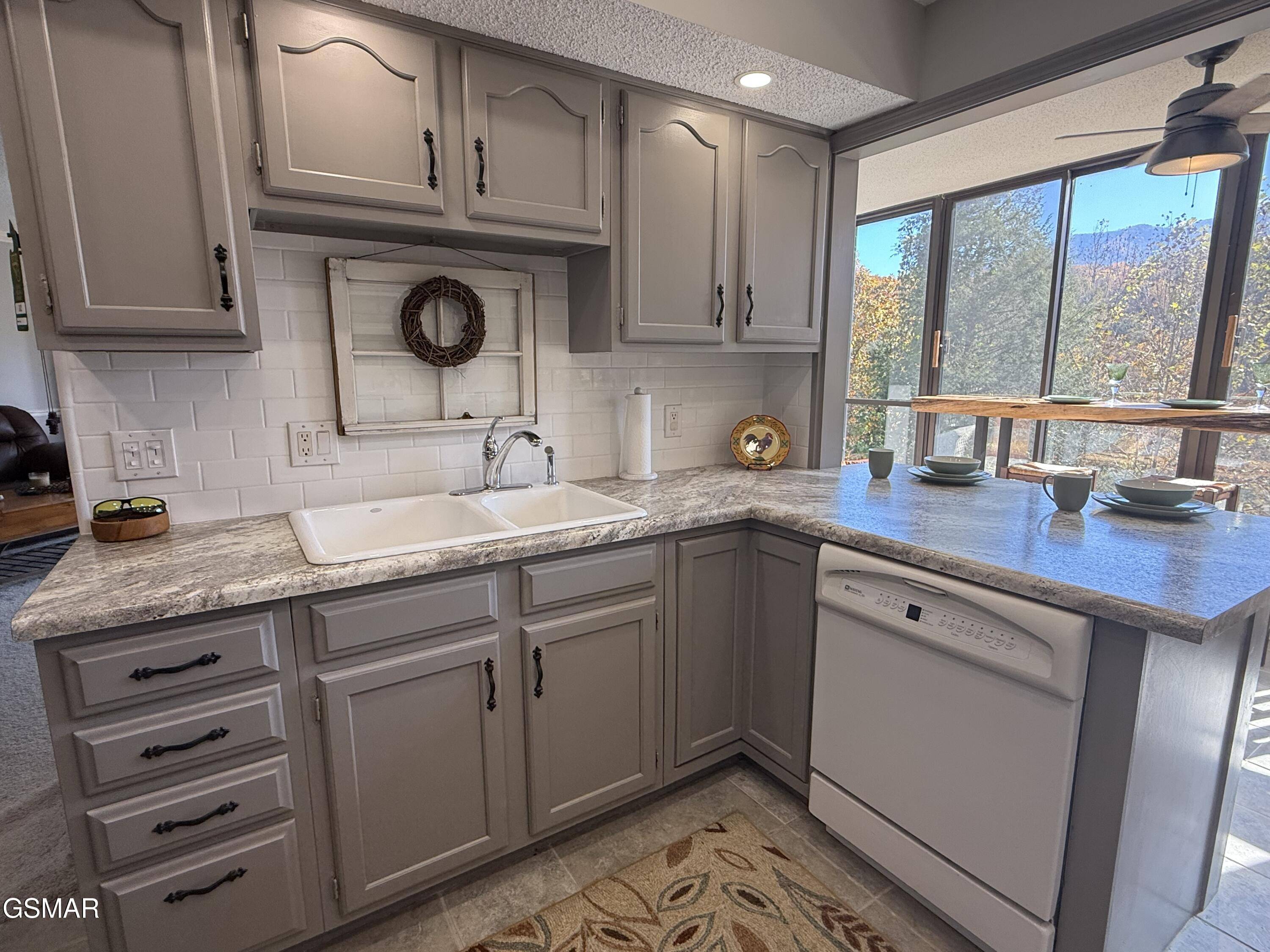 Gatlinburg, TN 37738,1704 Hidden Hills RD Unit 102