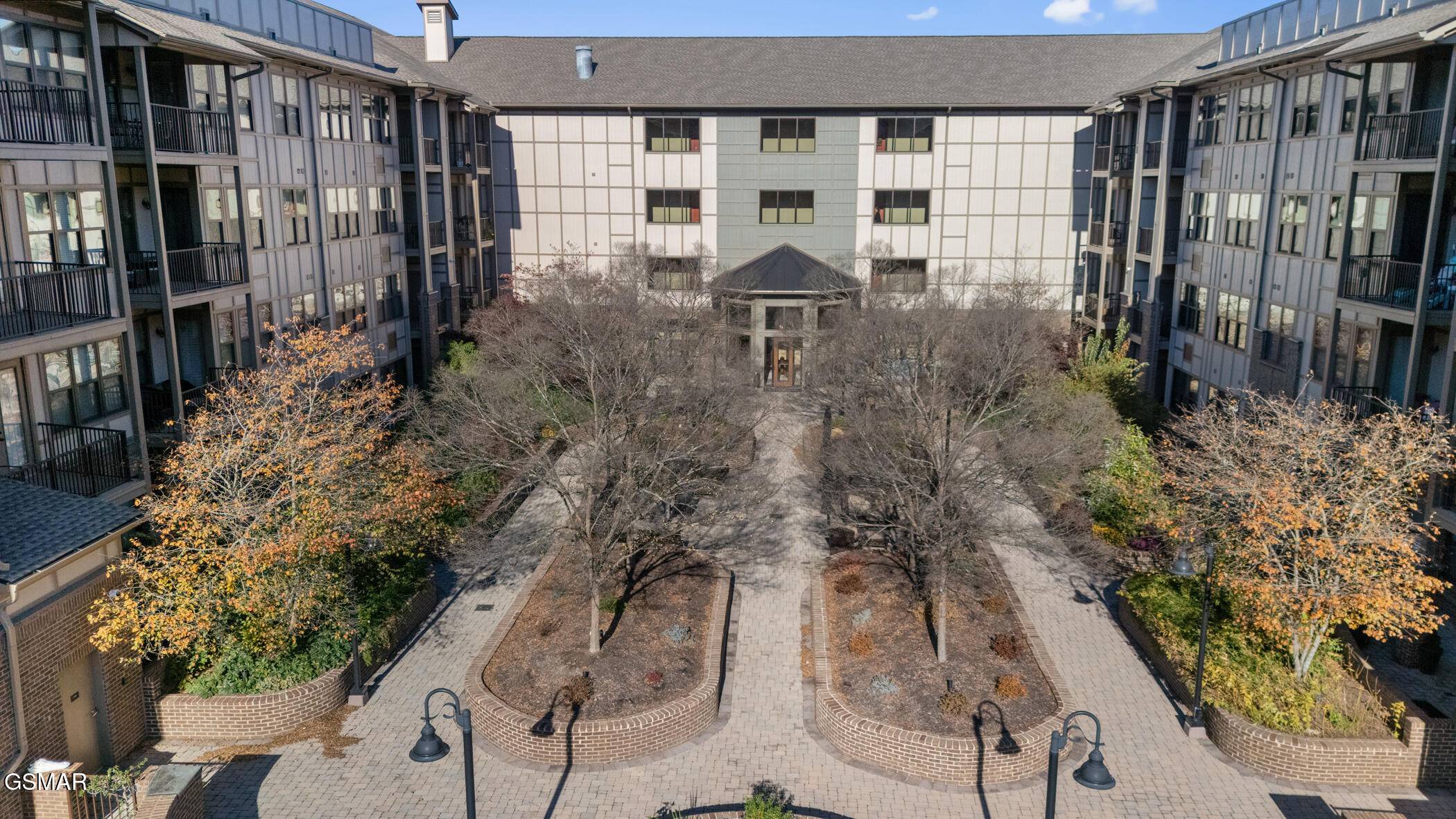 Knoxville, TN 37920,445 W Blount AVE 420