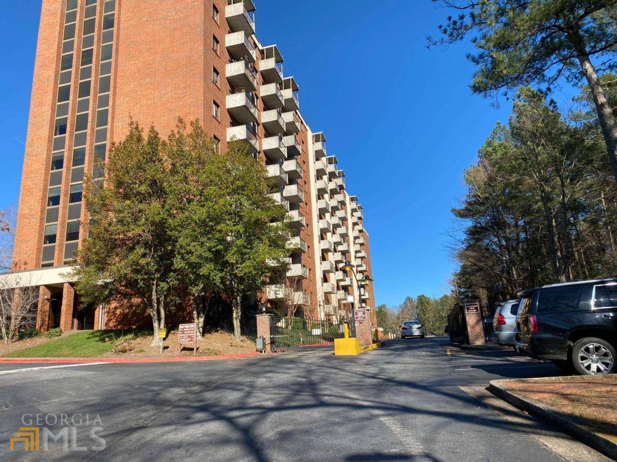 Sandy Springs, GA 30328,300 Johnson Ferry