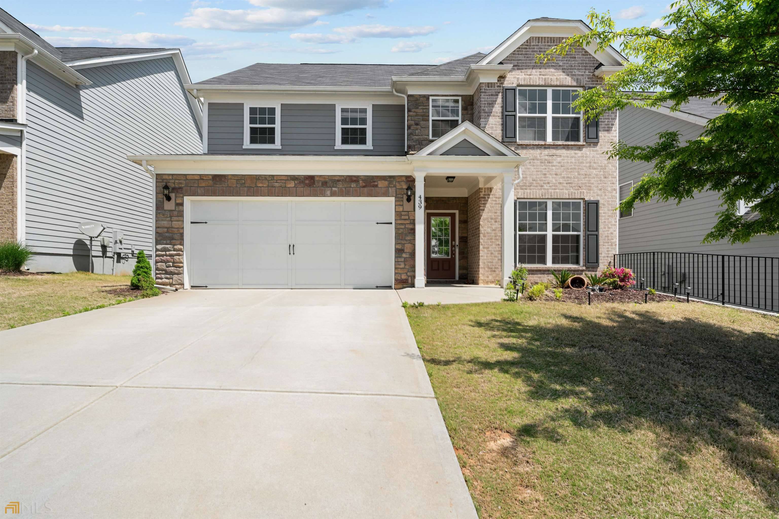 Holly Springs, GA 30115,439 Timberleaf