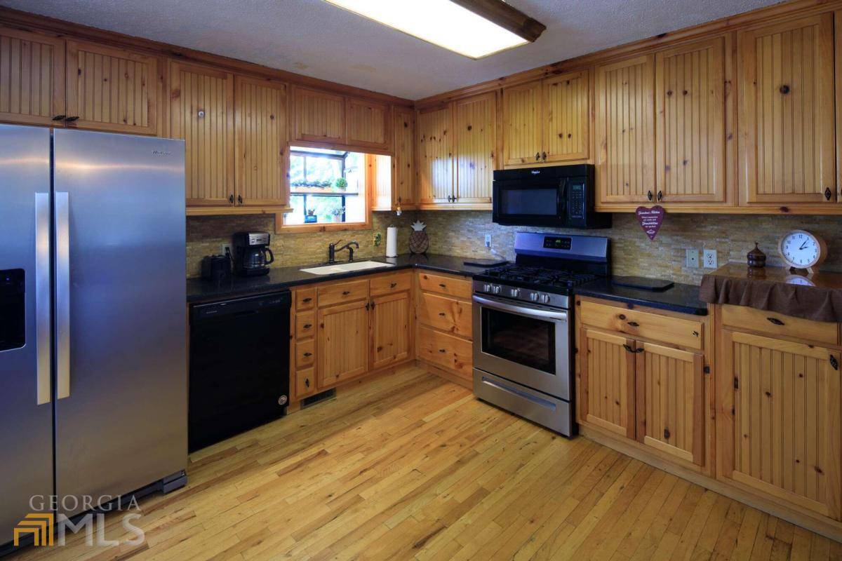 Helen, GA 30545,424 Huckleberry Hill DR