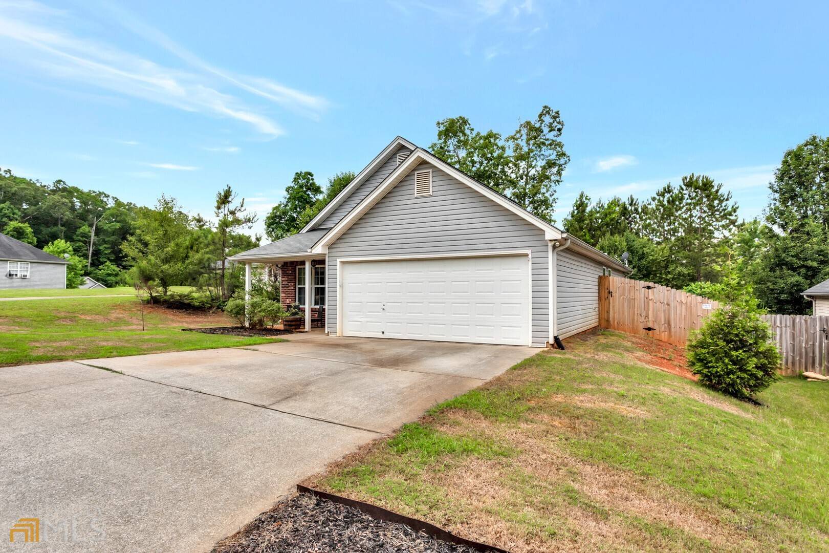 Emerson, GA 30137,18 Larkspur