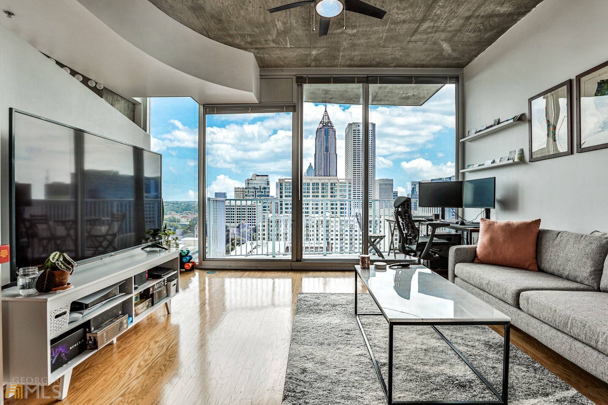 Atlanta, GA 30308,860 Peachtree