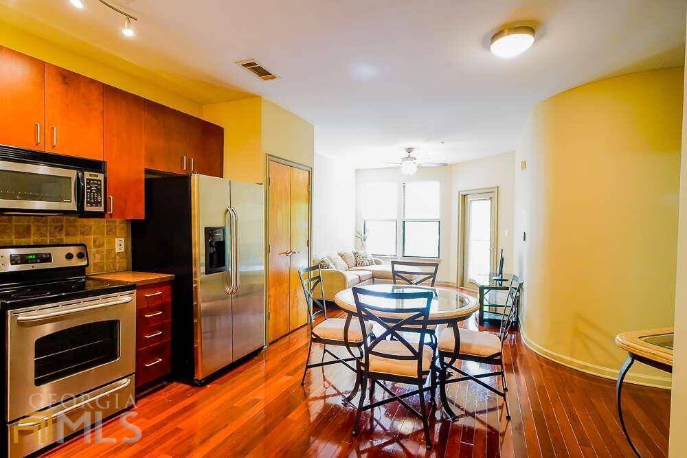 Atlanta, GA 30310,898 Oak ST SW #1204