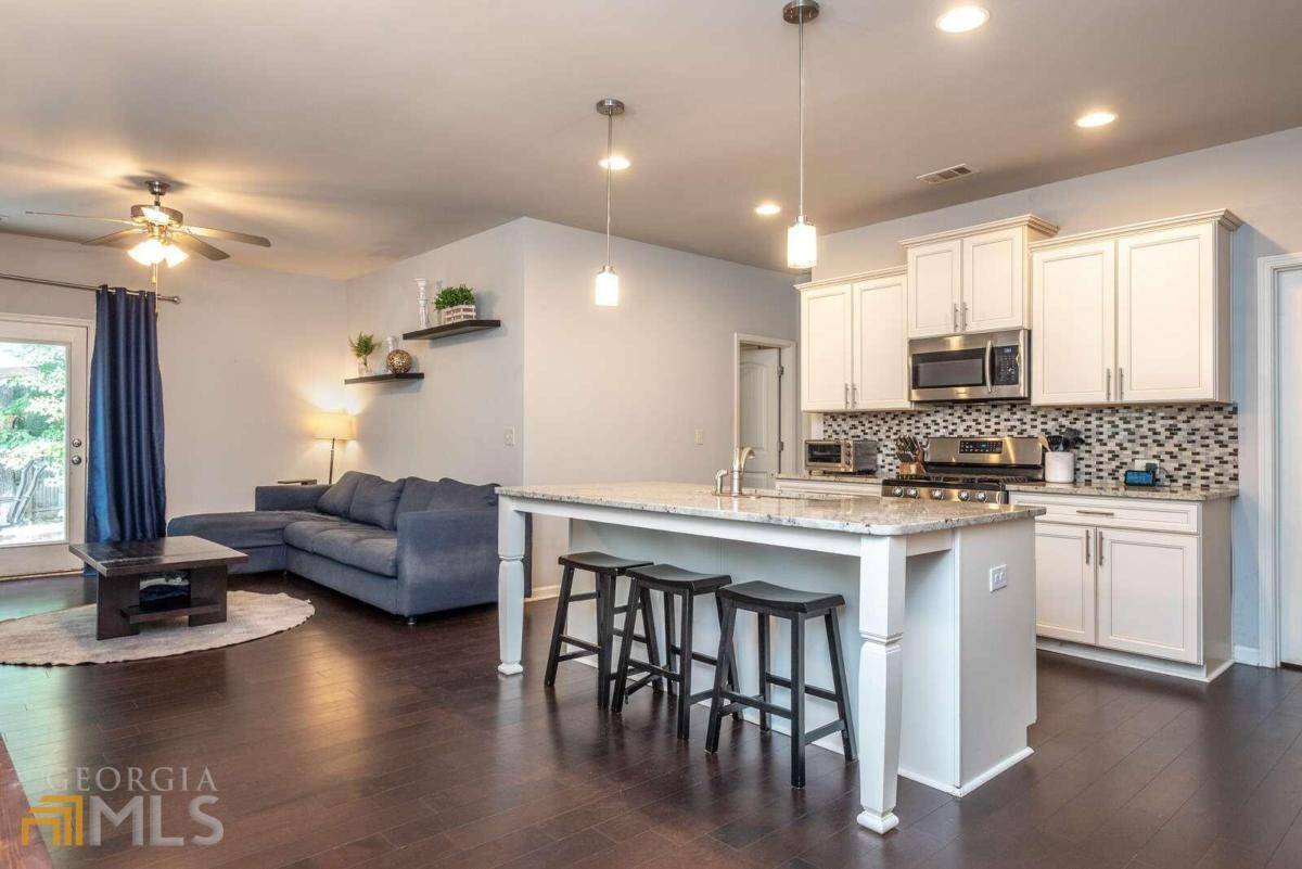 Woodstock, GA 30102,112 Freedom DR