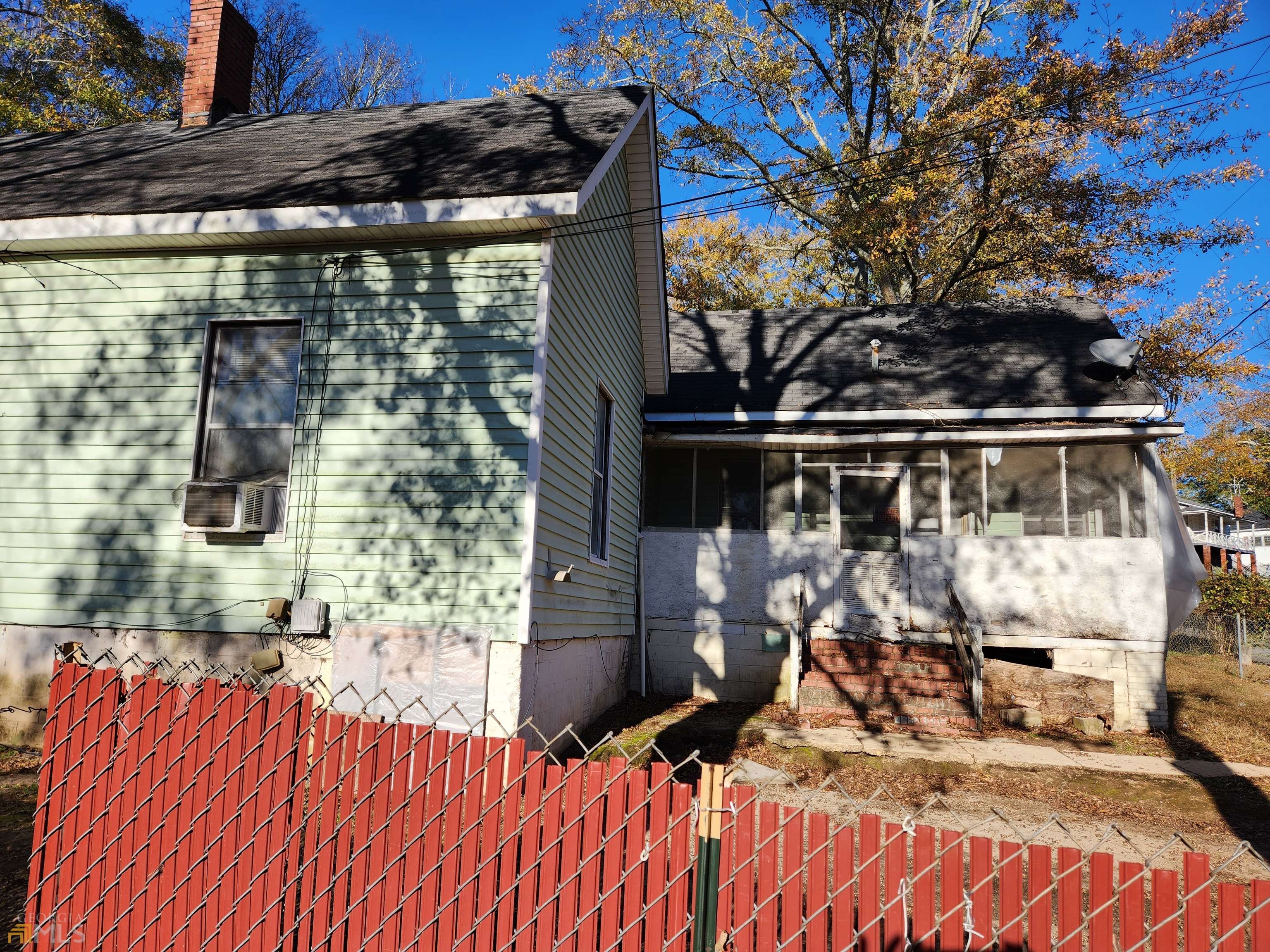 Porterdale, GA 30014,11 Pine ST