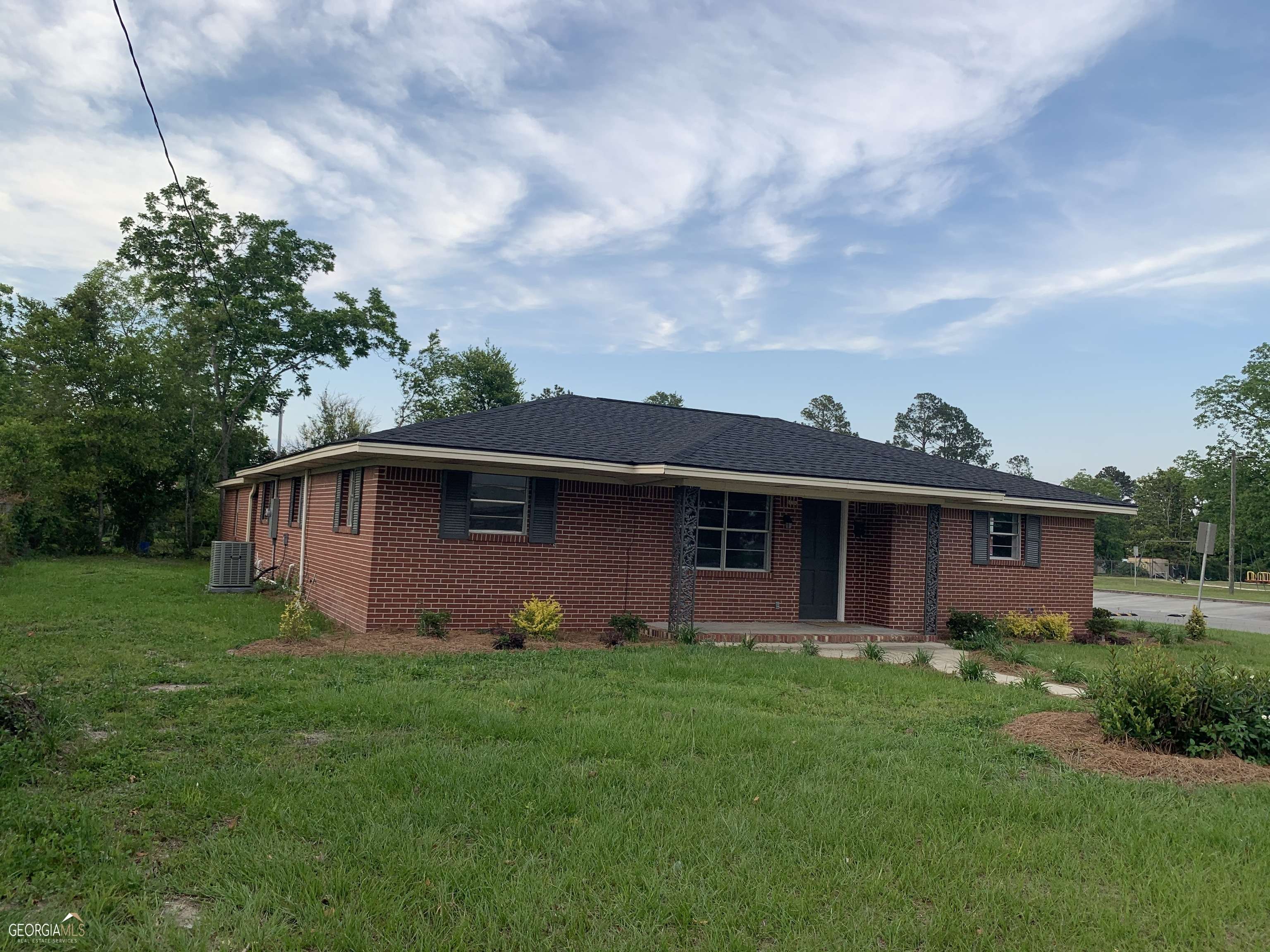 Alma, GA 31510,524 E 16th ST