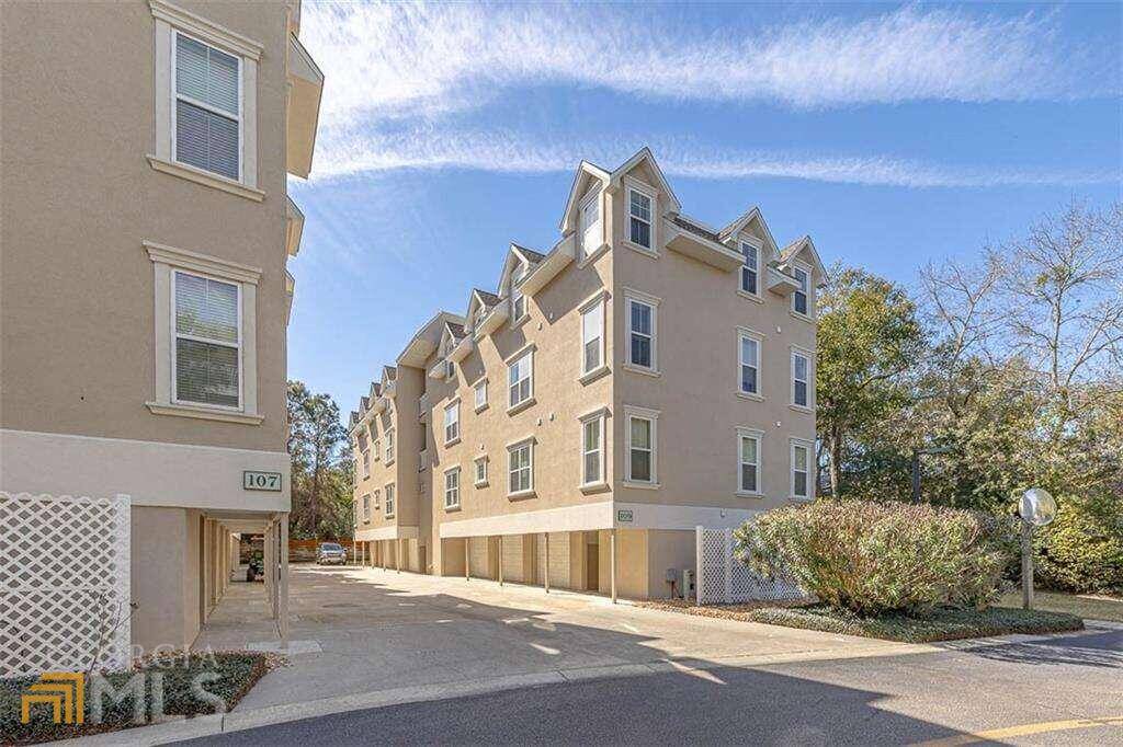St. Simons, GA 31522,109 Shady Brooke CIR #300