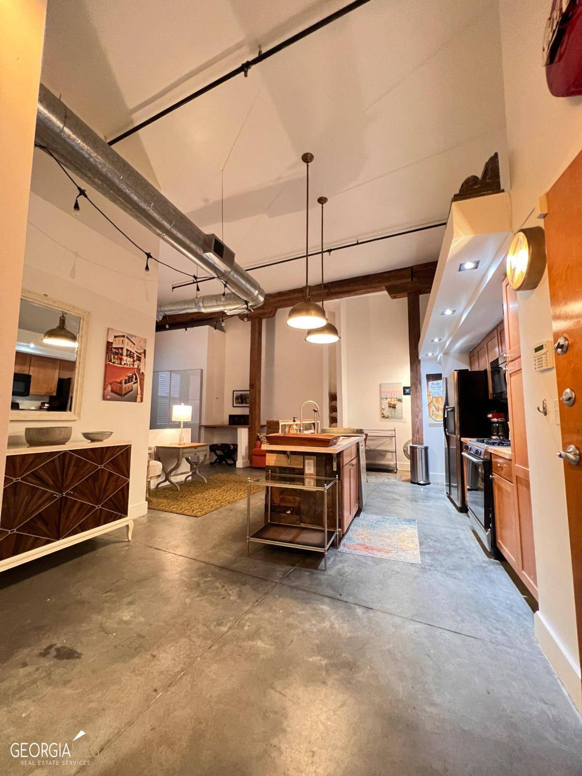 Atlanta, GA 30313,350 Peters ST SW #2