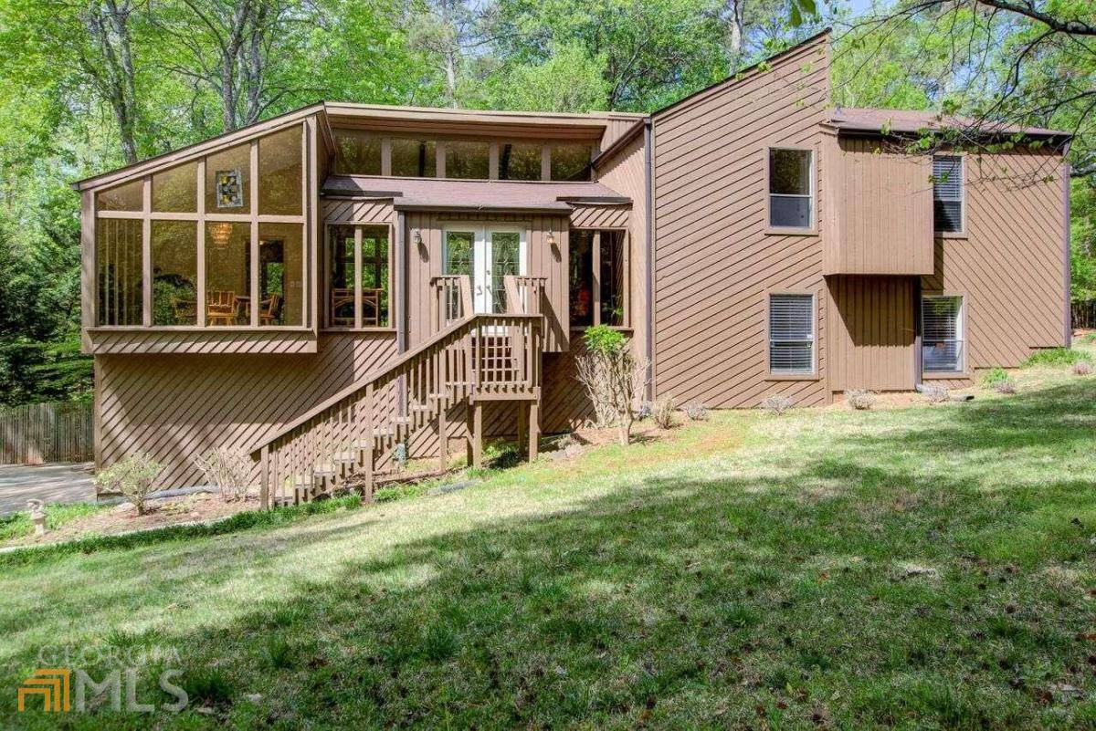 Roswell, GA 30075,10770 Shagbark