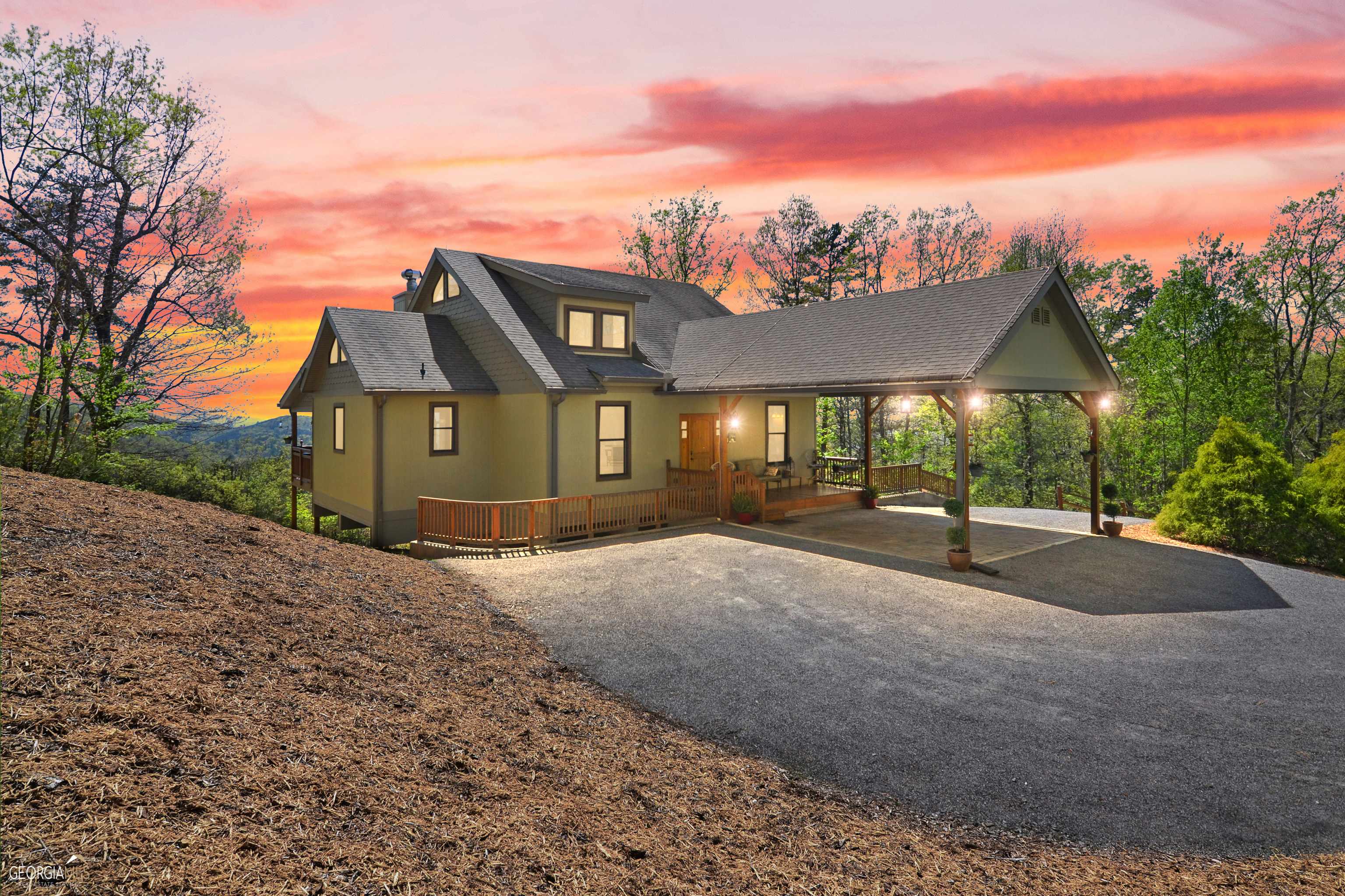 Ellijay, GA 30536,570 Dream View DR
