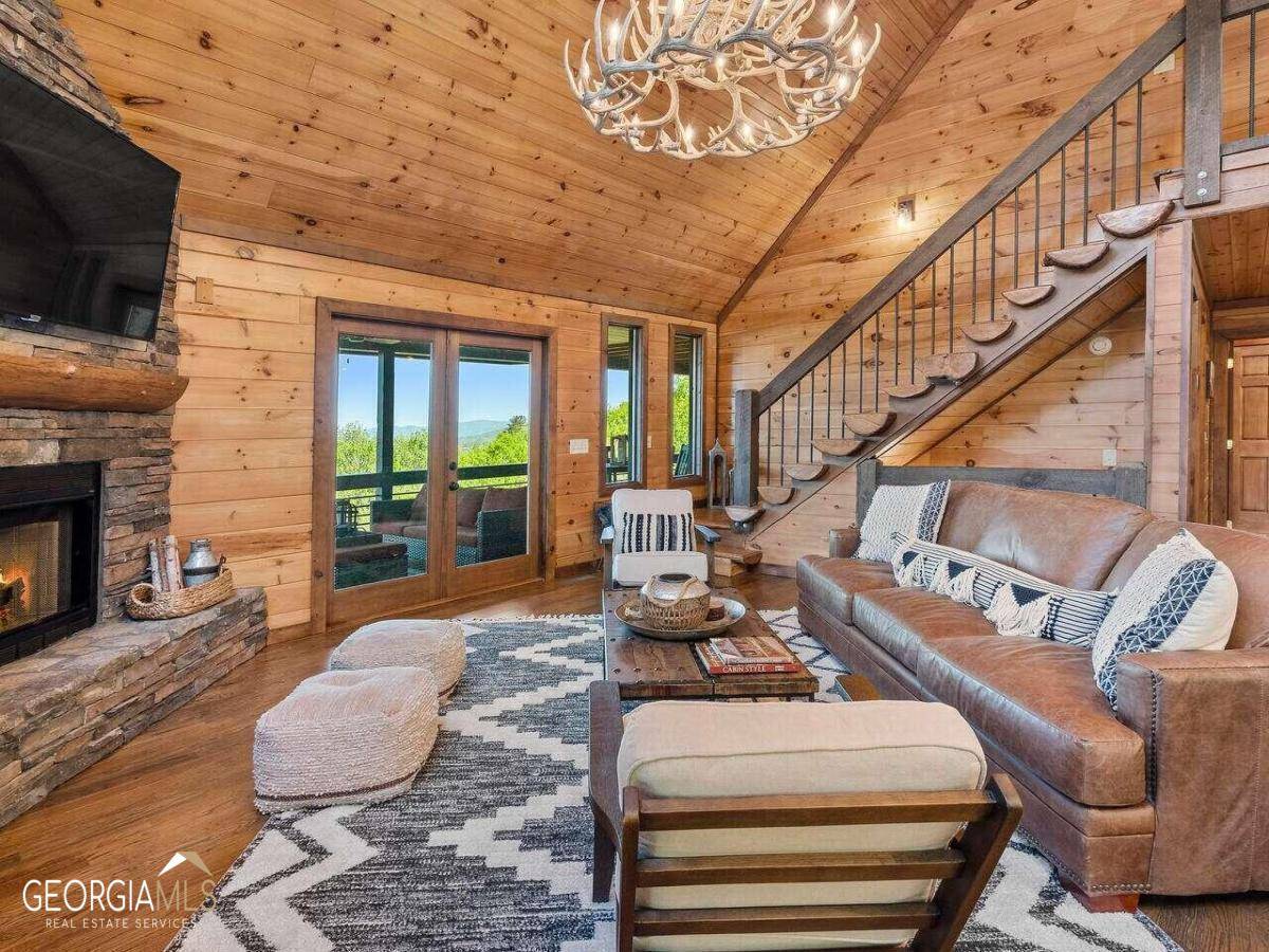 Mineral Bluff, GA 30559,129 Tower CIR