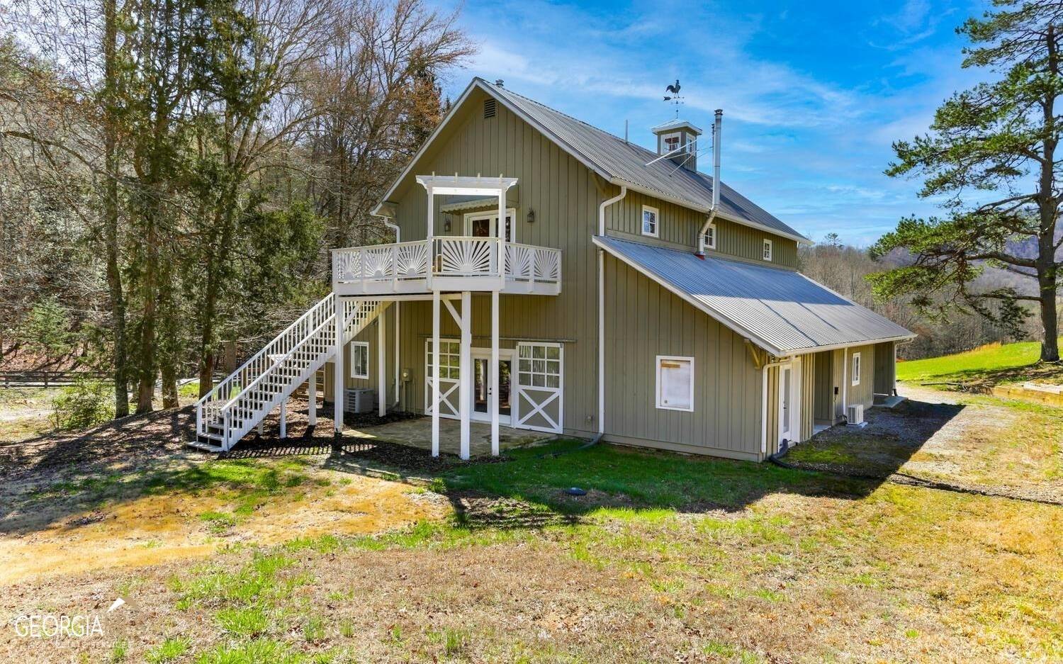 Hayesville, NC 28904,355 Dyer Cove RD