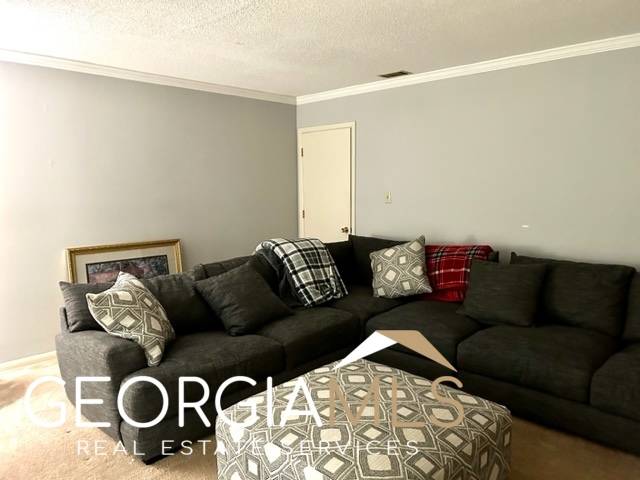 Glennville, GA 30427,105 Edgewood RD