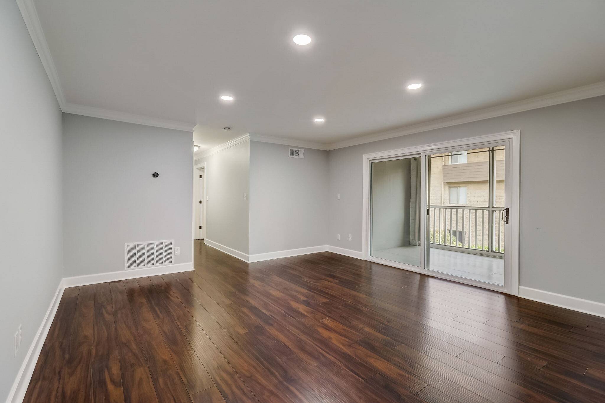 Sandy Springs, GA 30328,346 Carpenter