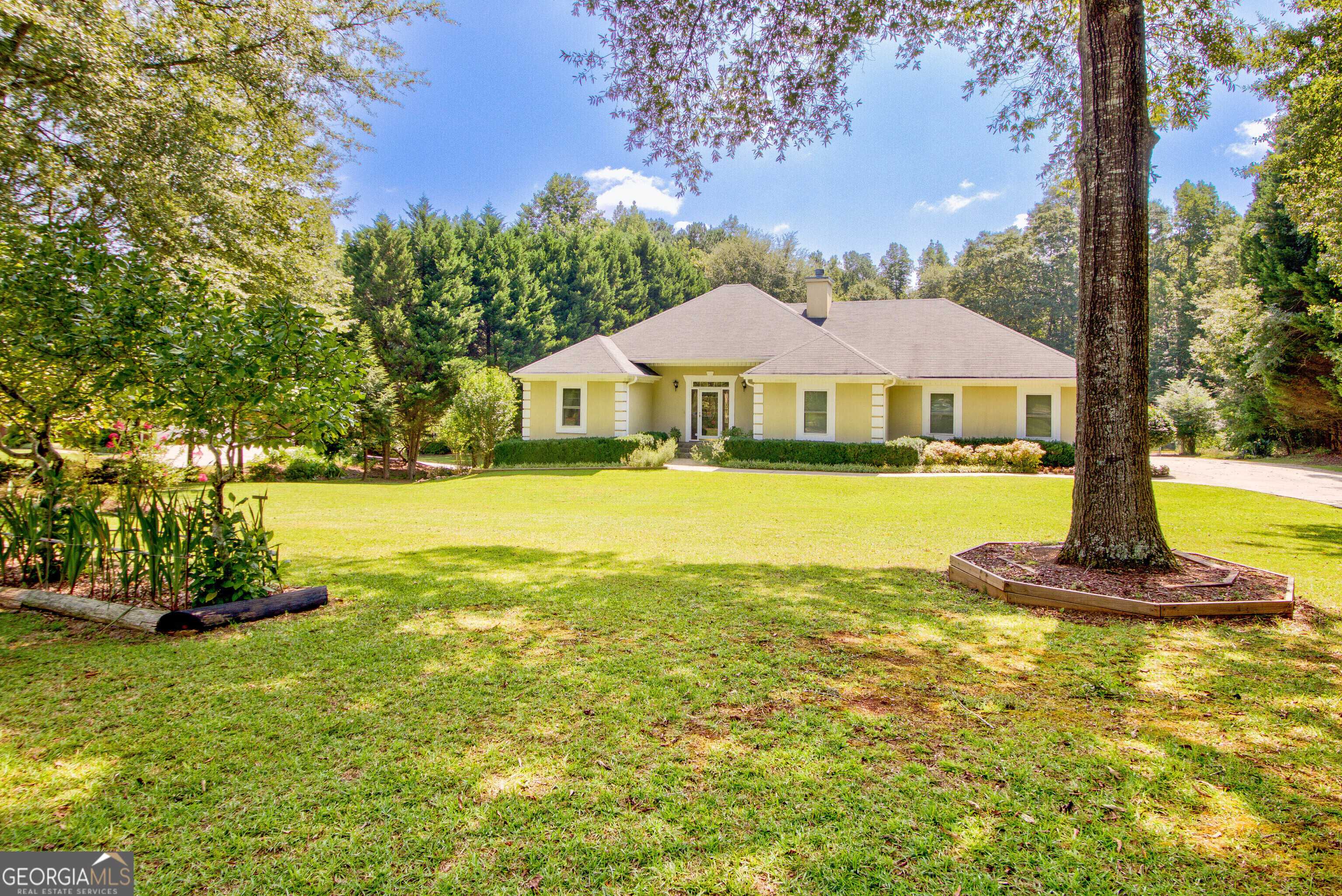 Fayetteville, GA 30215,140 Hideaway DR