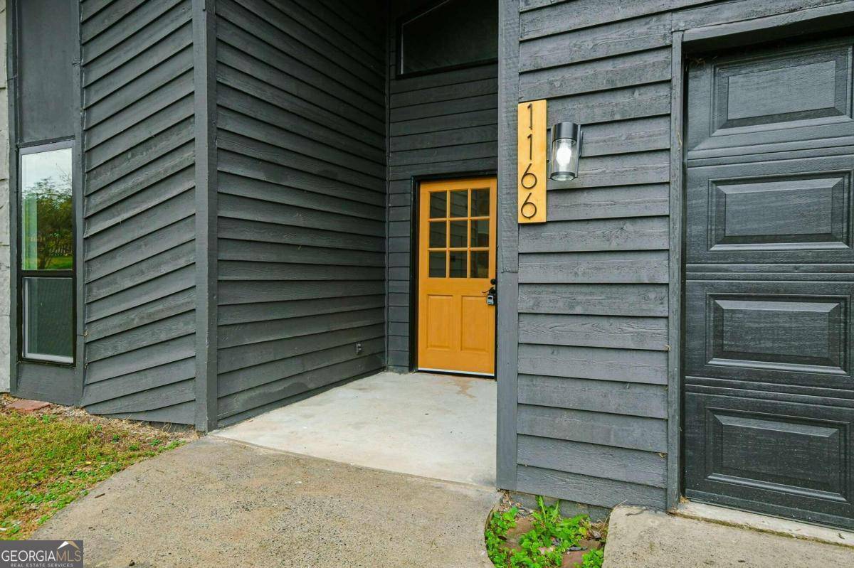 Stone Mountain, GA 30083,1166 Mannbrook DR