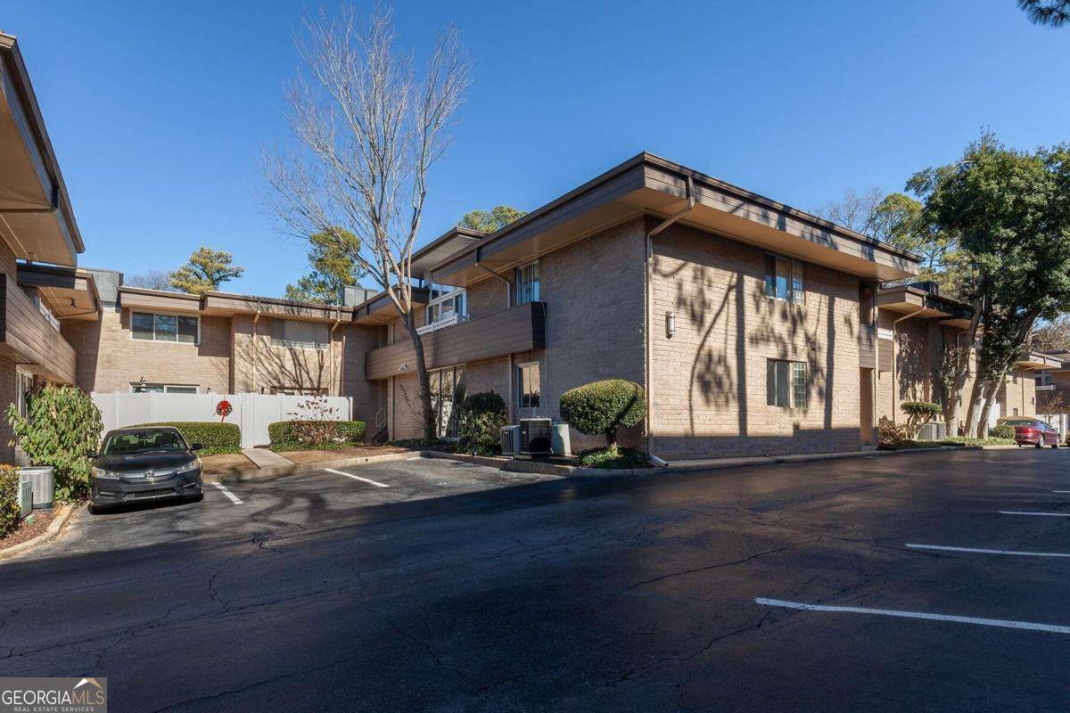 Sandy Springs, GA 30328,346 Carpenter DR #80