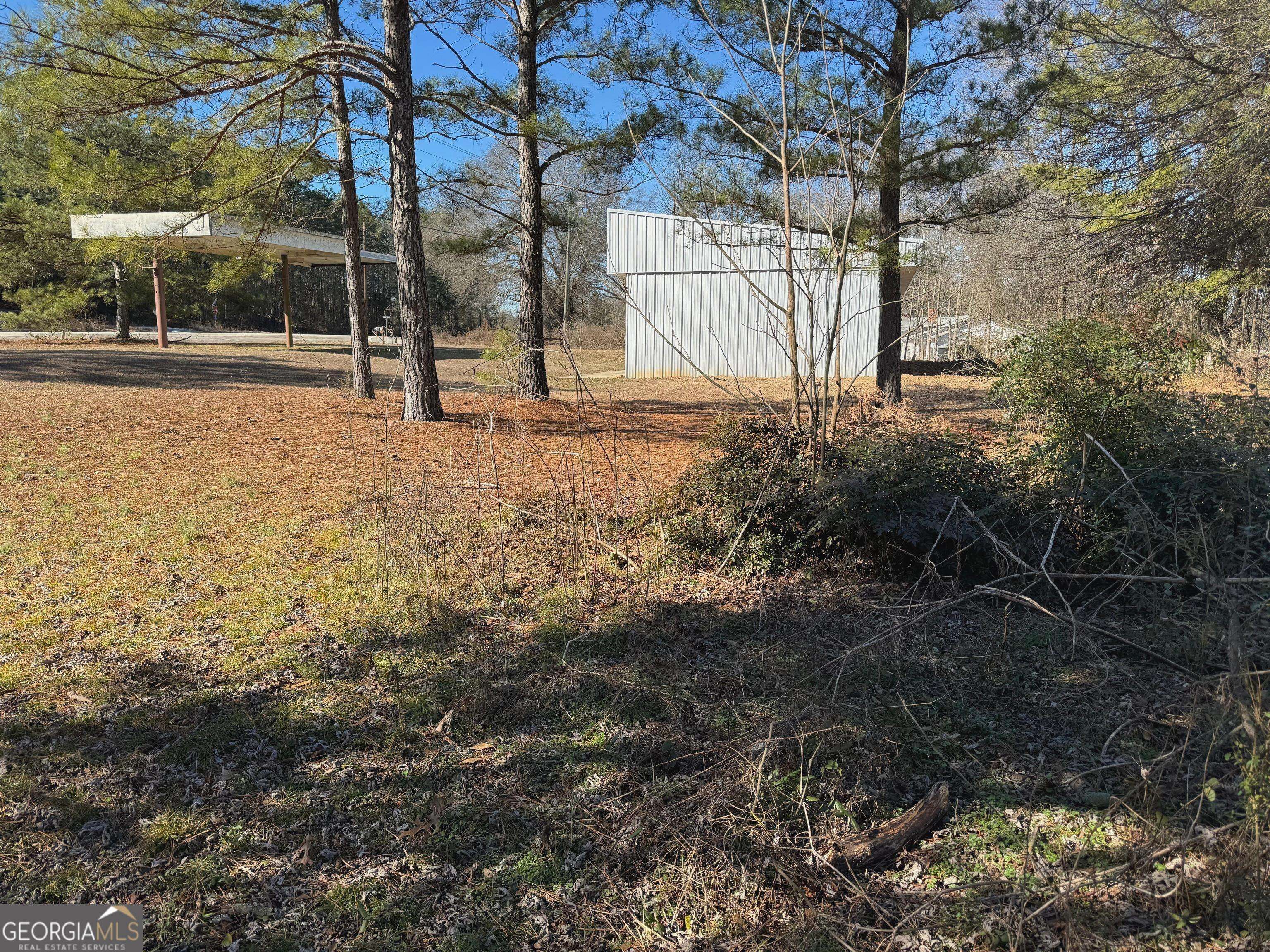 Toccoa, GA 30577,841 Historic Highway 17