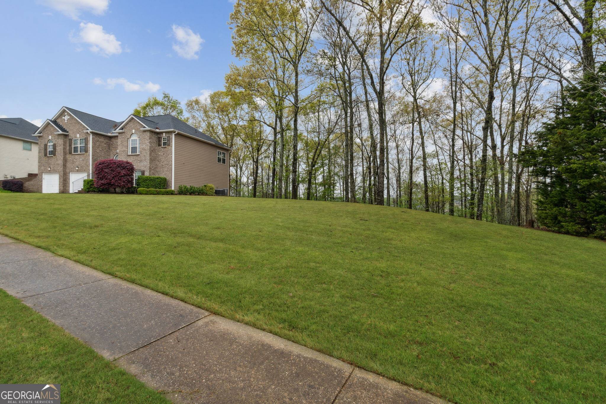 Flowery Branch, GA 30542,5736 Pleasant Woods DR