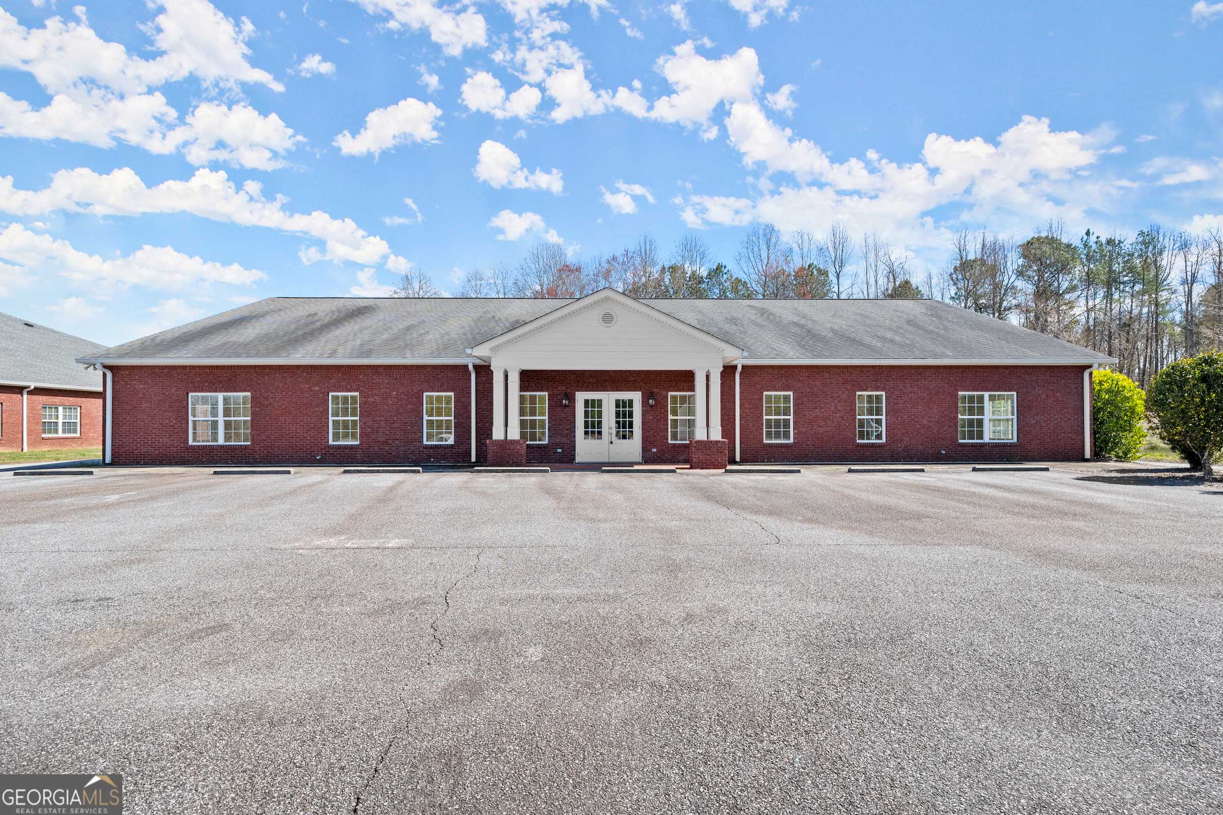 Cornelia, GA 30531,135 Midway