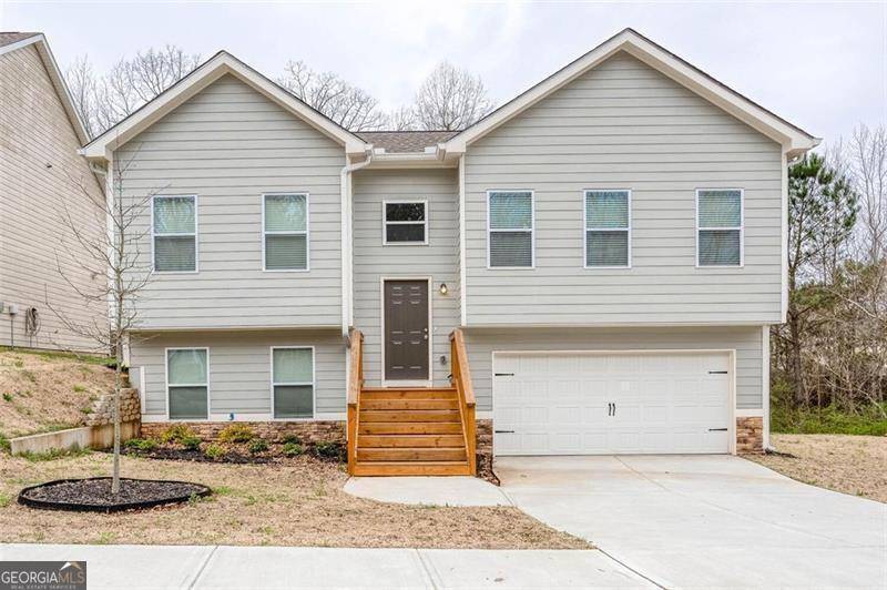 Newnan, GA 30265,109 Village PL