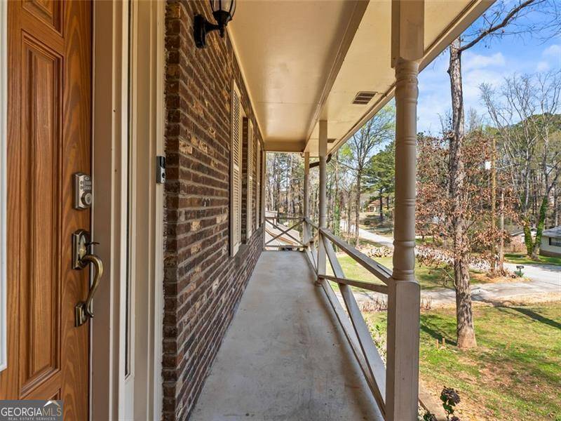 Stone Mountain, GA 30087,456 Pineburr LN