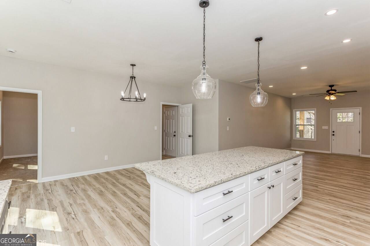 Acworth, GA 30101,24 Valley TRL SE