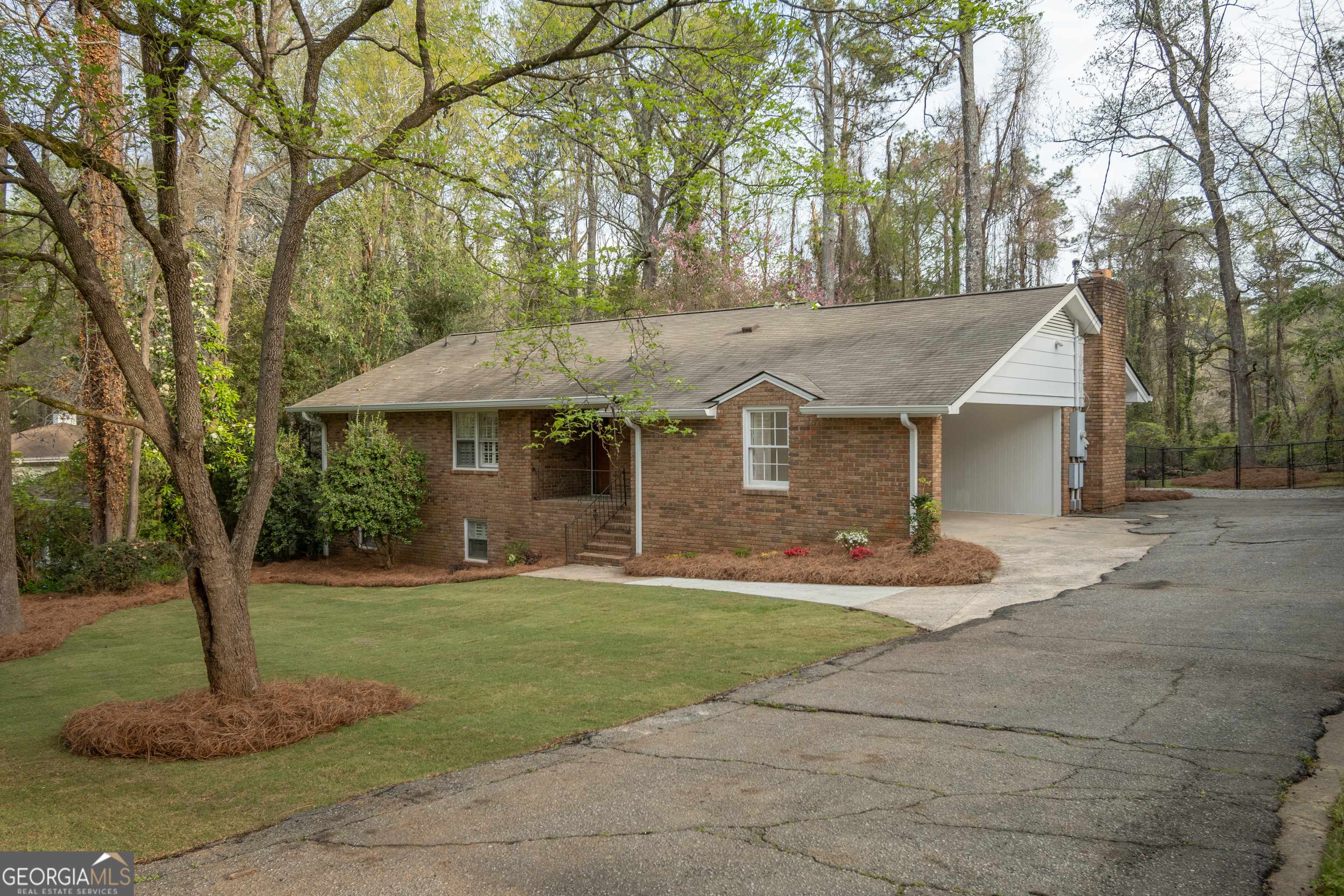 Athens, GA 30606,220 Davis Estates