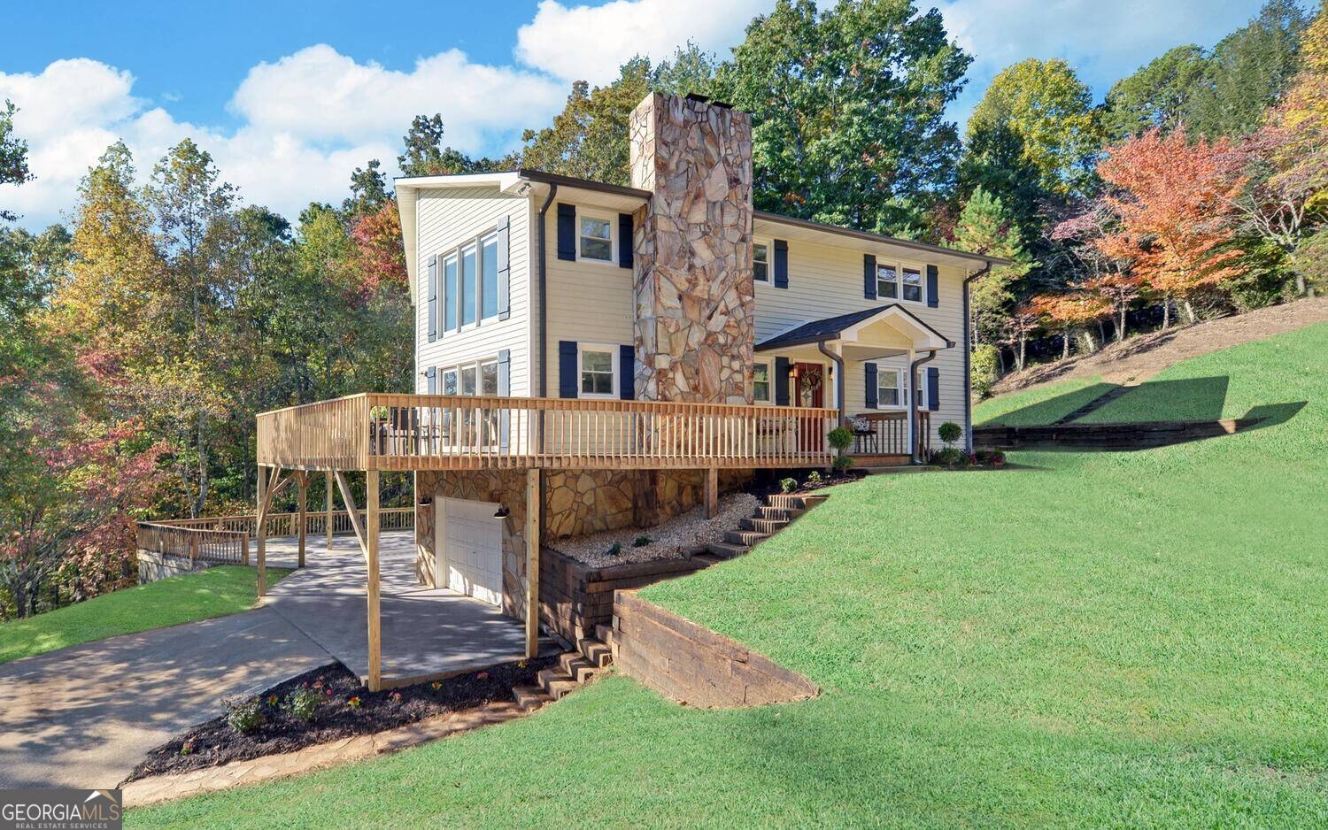 Ellijay, GA 30540,365 Shiloh