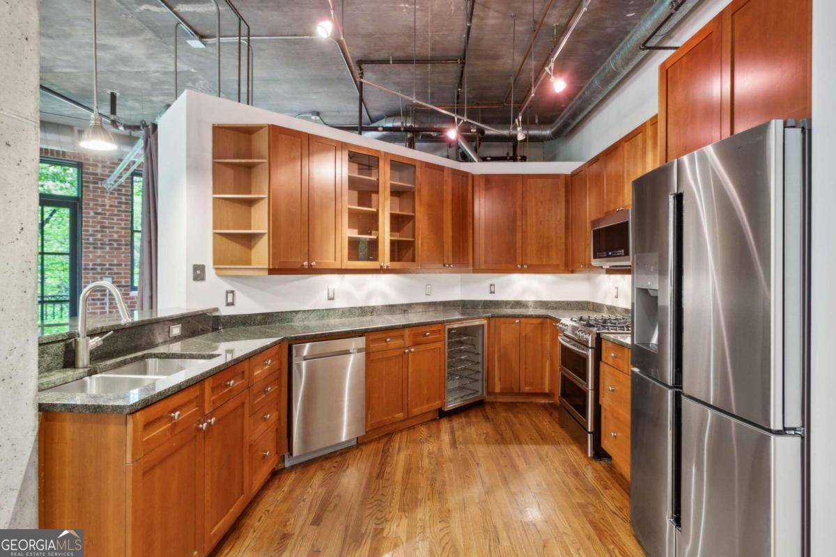Atlanta, GA 30305,3235 Roswell RD NE #405