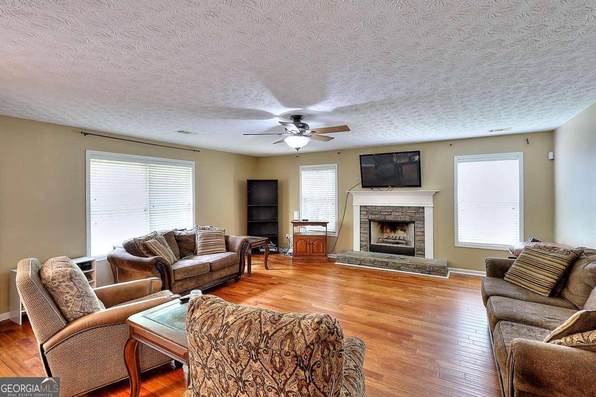Loganville, GA 30052,1125 Brookstone Estates DR