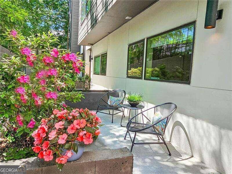 Atlanta, GA 30307,1155 Reynolds Square LN