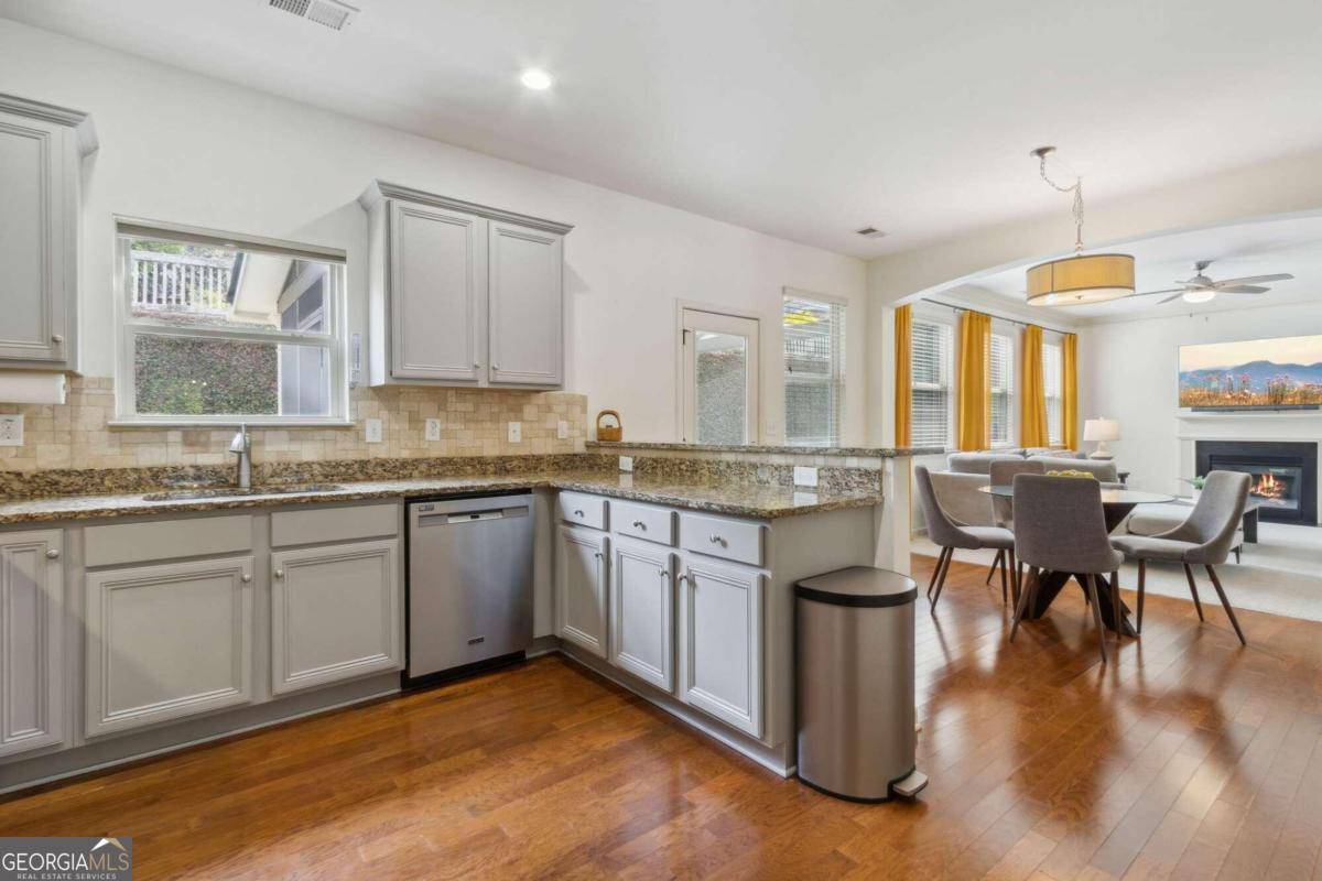 Smyrna, GA 30080,5013 Groover DR SE