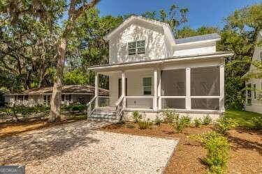 St. Simons, GA 31522,214 Peachtree ST