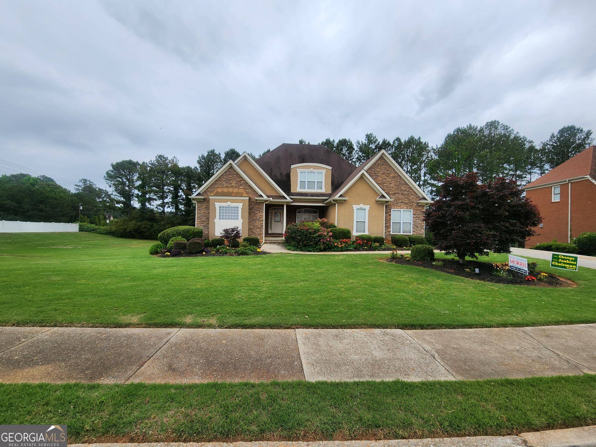 Conyers, GA 30013,1995 Evergreen DR SE