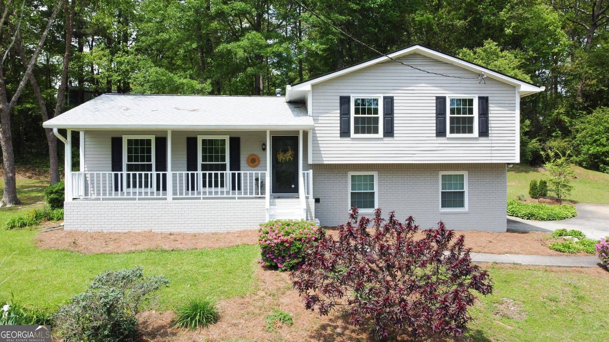 Smyrna, GA 30082,3887 Herren Dr.