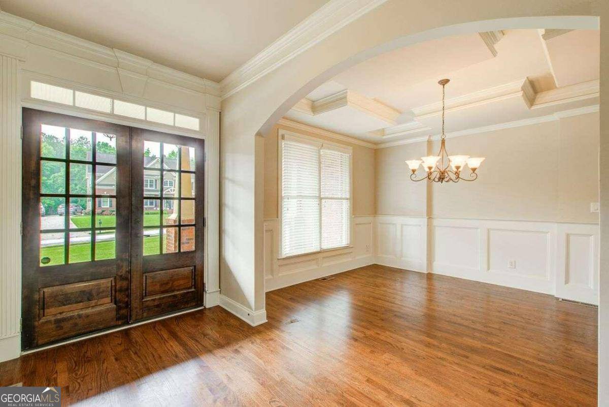 Braselton, GA 30517,553 HUNTING HILLS DR