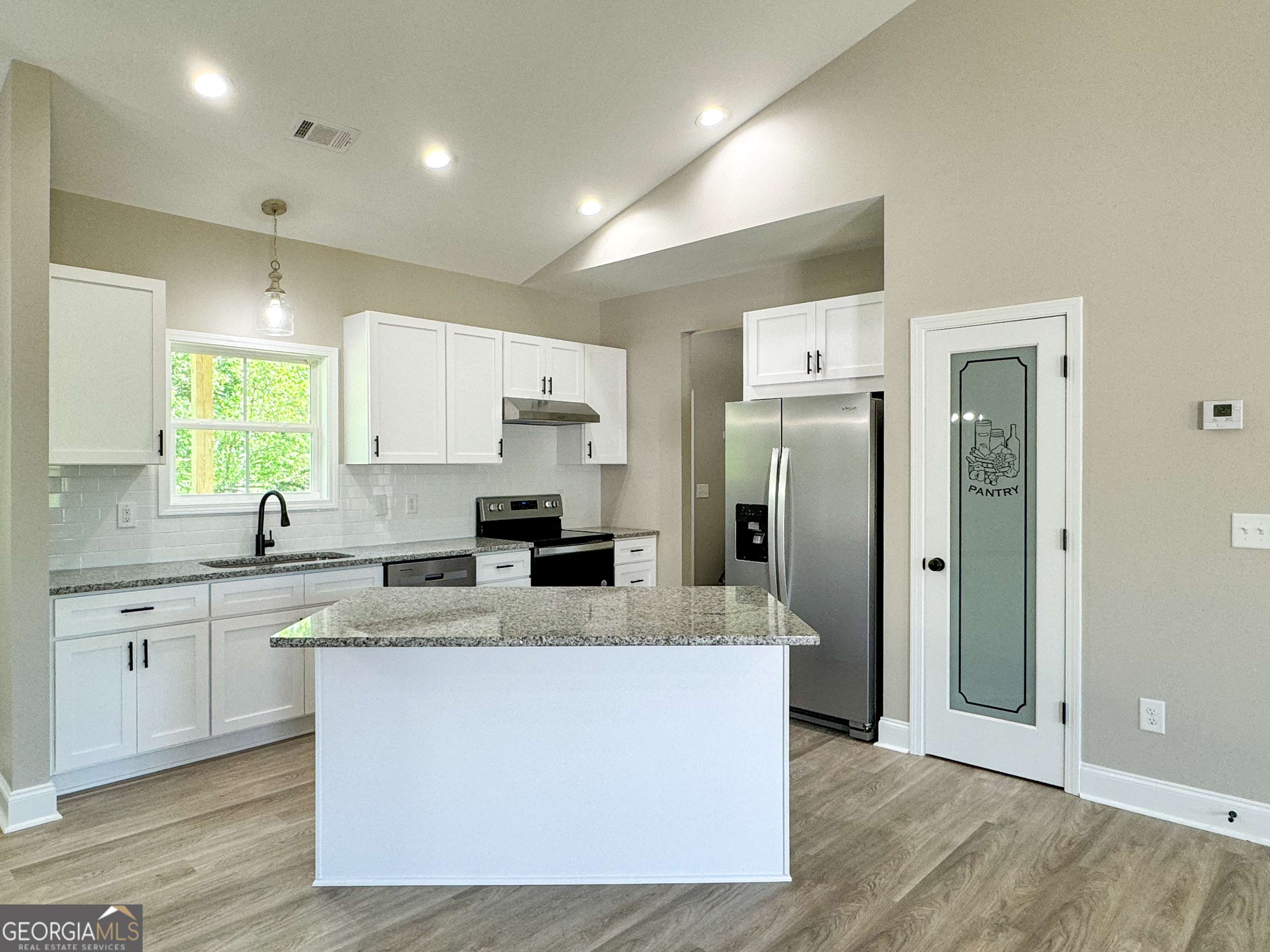 Mount Airy, GA 30563,370 Carl Loudermilk RD