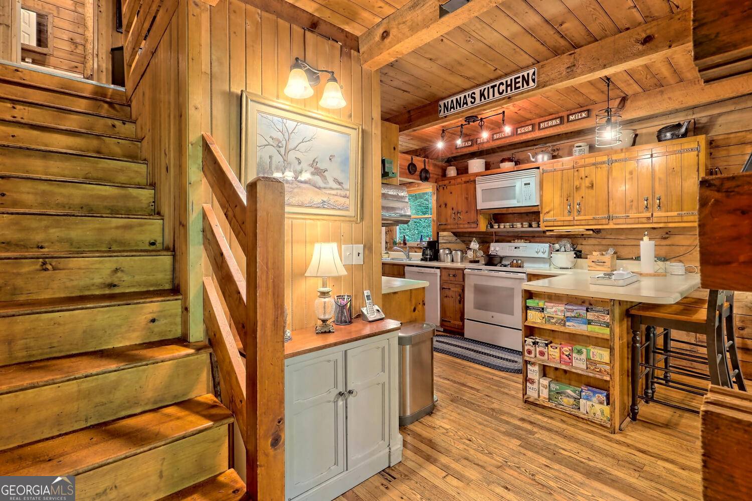 Rabun Gap, GA 30568,14 Windsong LN